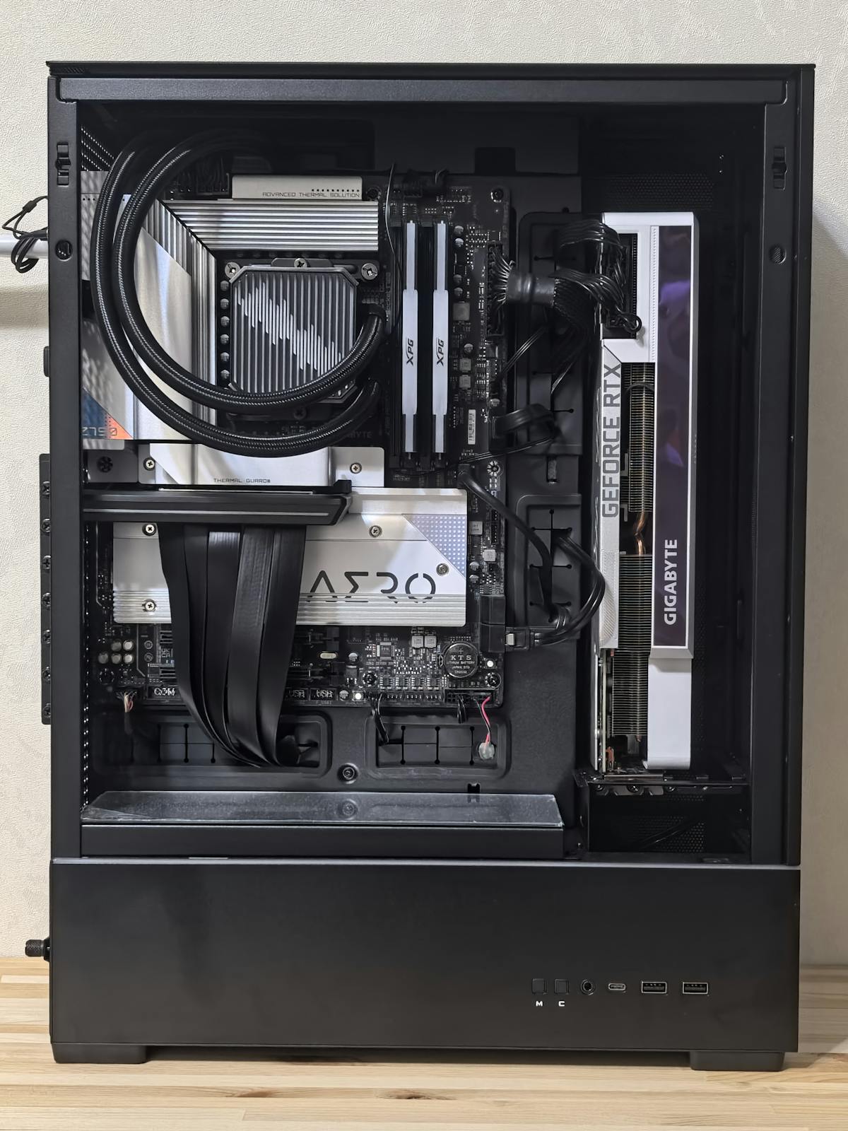 PC hardware photo for an AMD mobile GPU rumor report.